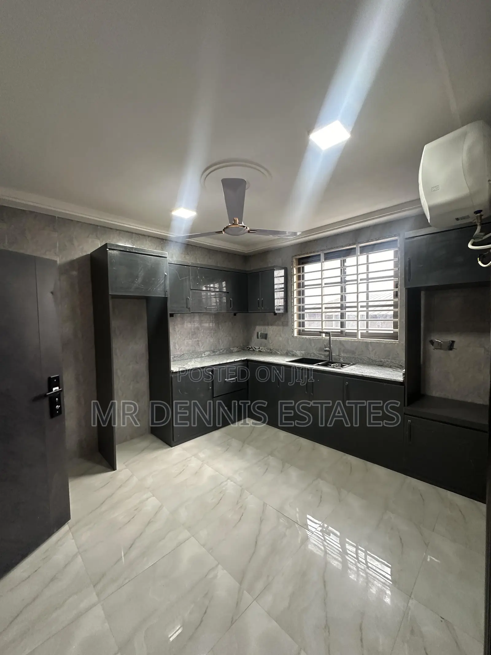 2bdrm Apartment in Westhills Mall for rent in West Hills Mall Area