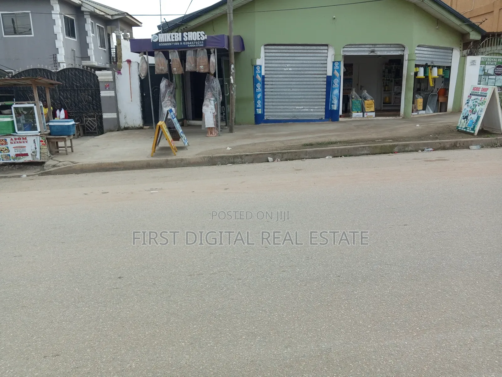 3 Bedroom 3 Stores Main Road Directly for Sale in Kasoa