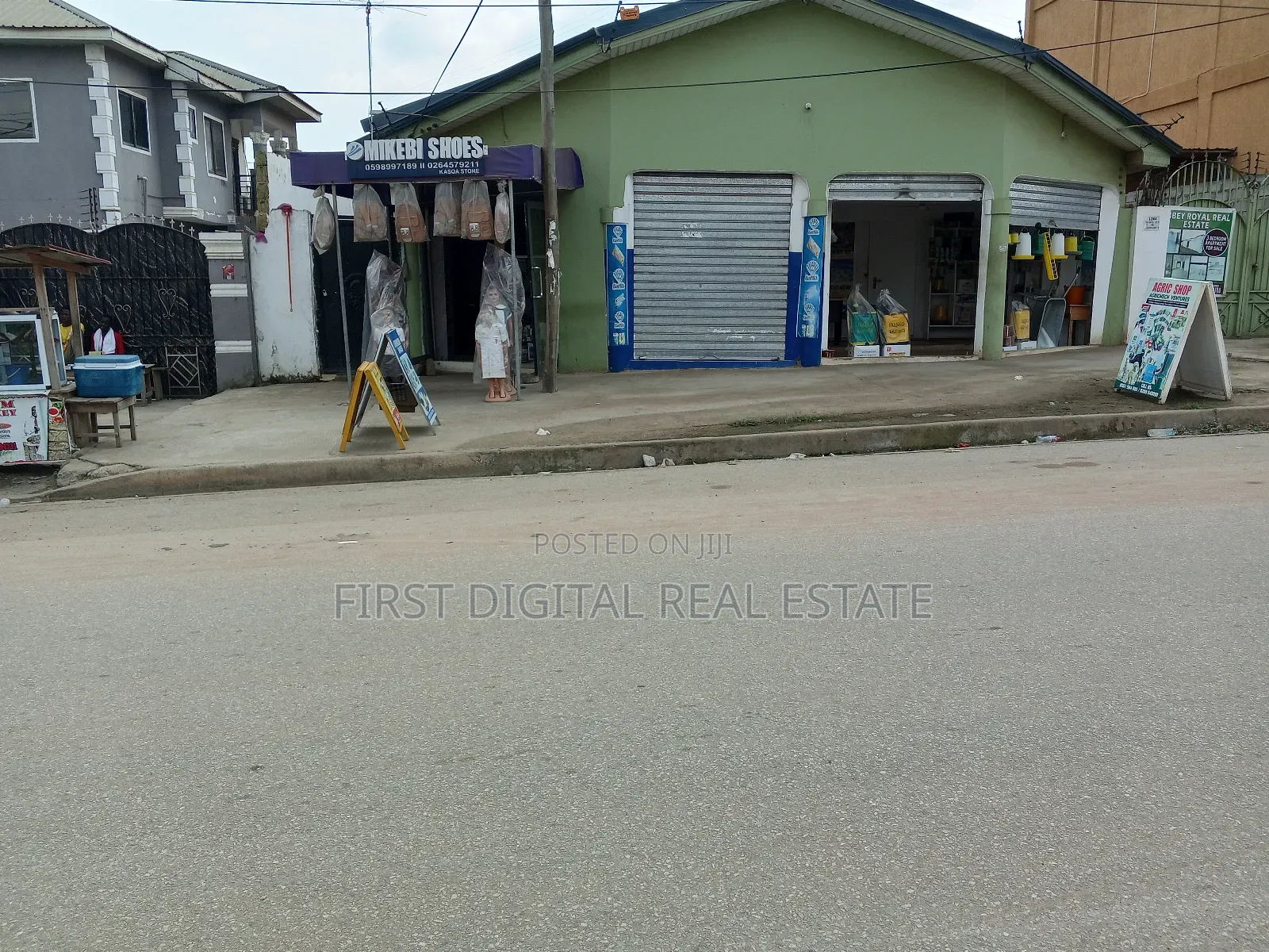 3 Bedroom 3 Stores Main Road Directly for Sale in Kasoa