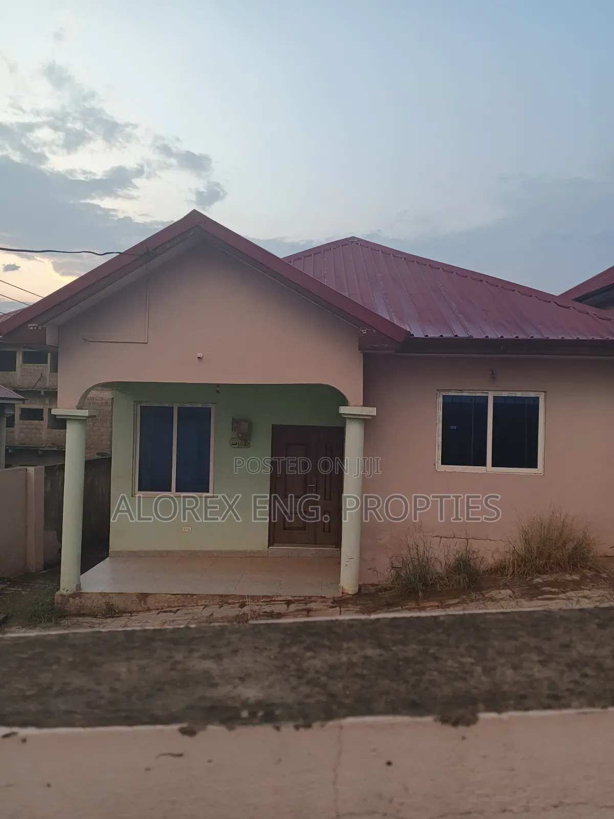 3bdrm House in Old Ashongman, Ashomang Estate for sale in Ashomang Estate