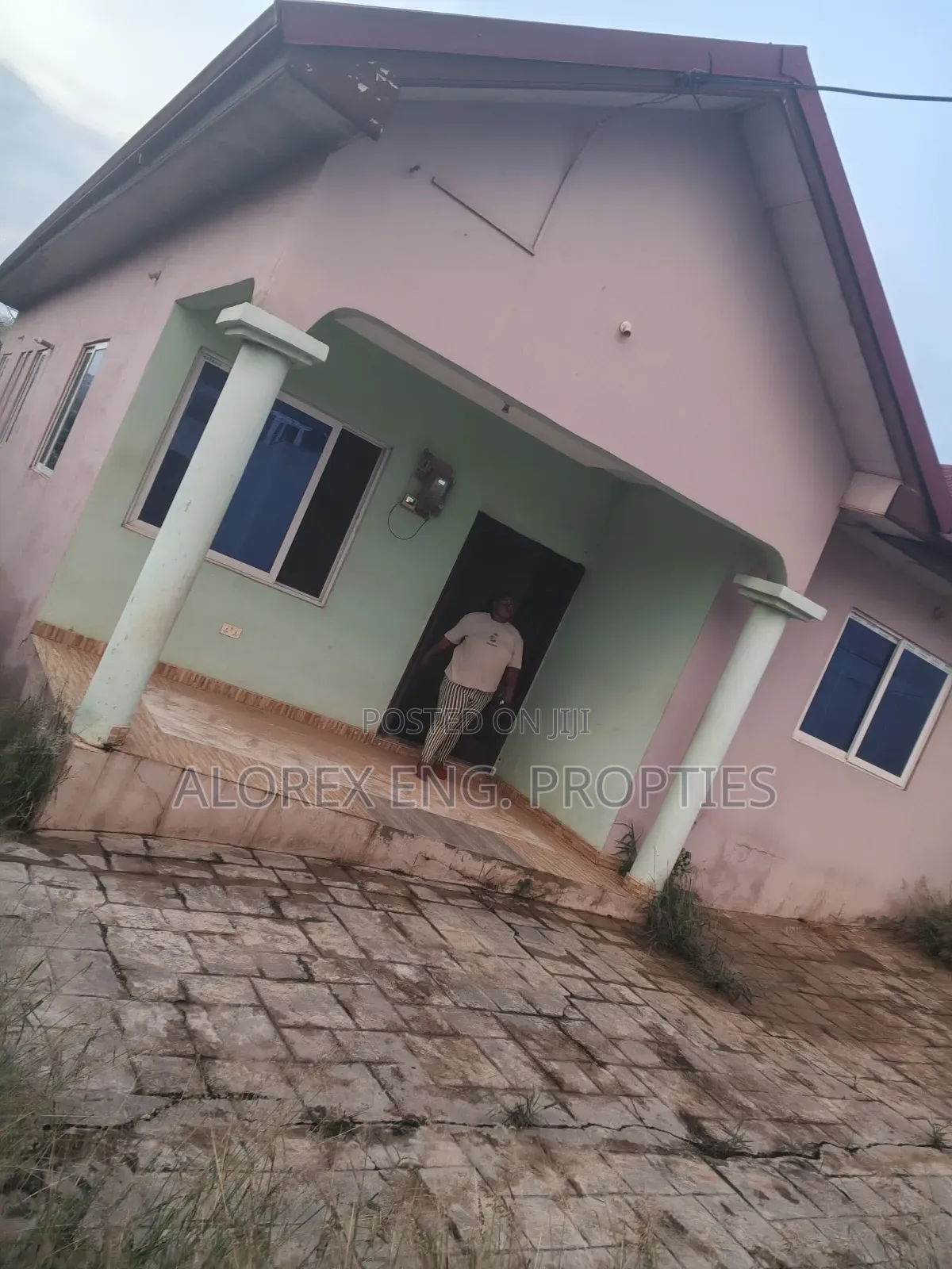 3bdrm House in Old Ashongman, Ashomang Estate for sale in Ashomang Estate