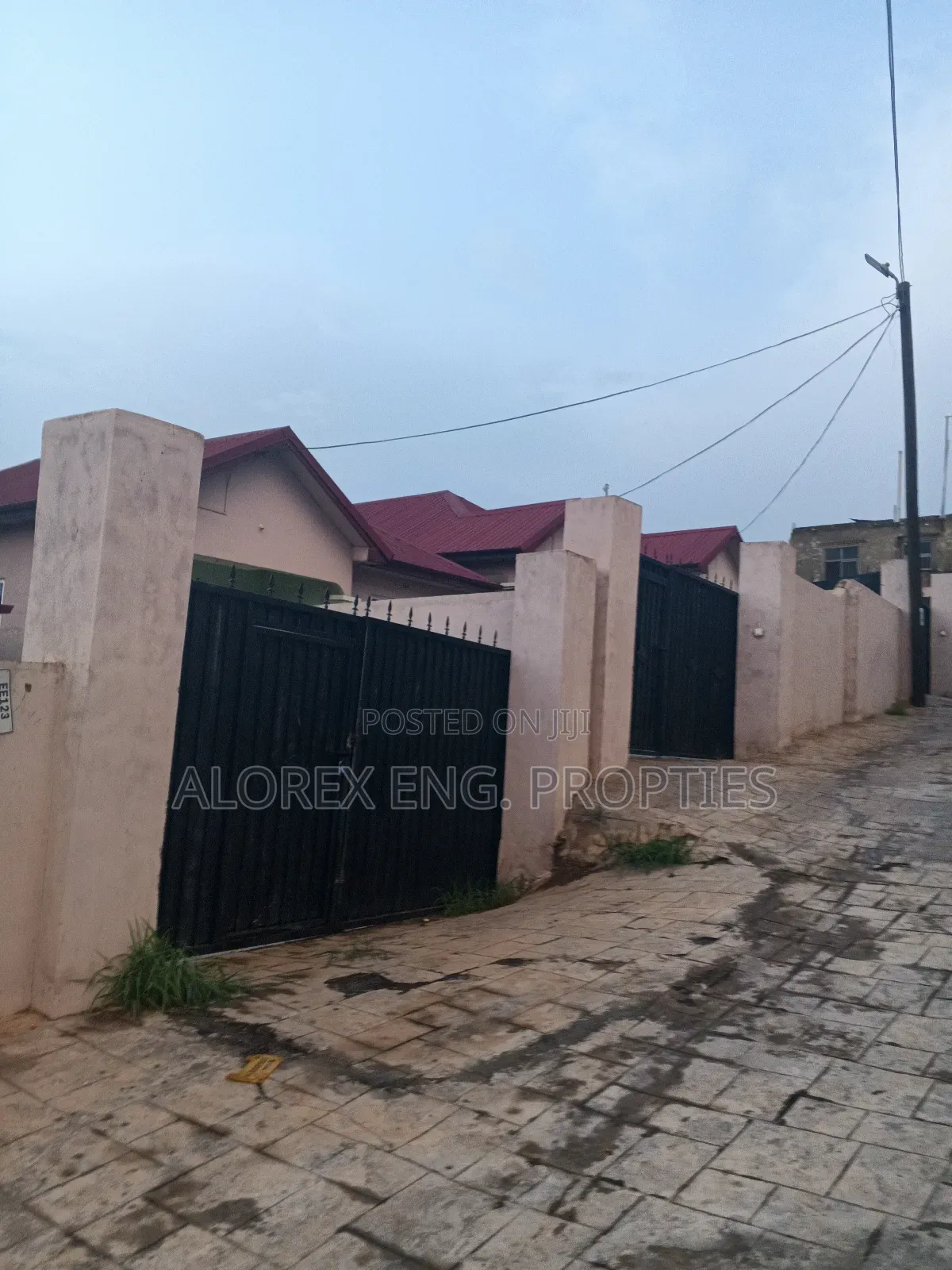 3bdrm House in Old Ashongman, Ashomang Estate for sale in Ashomang Estate