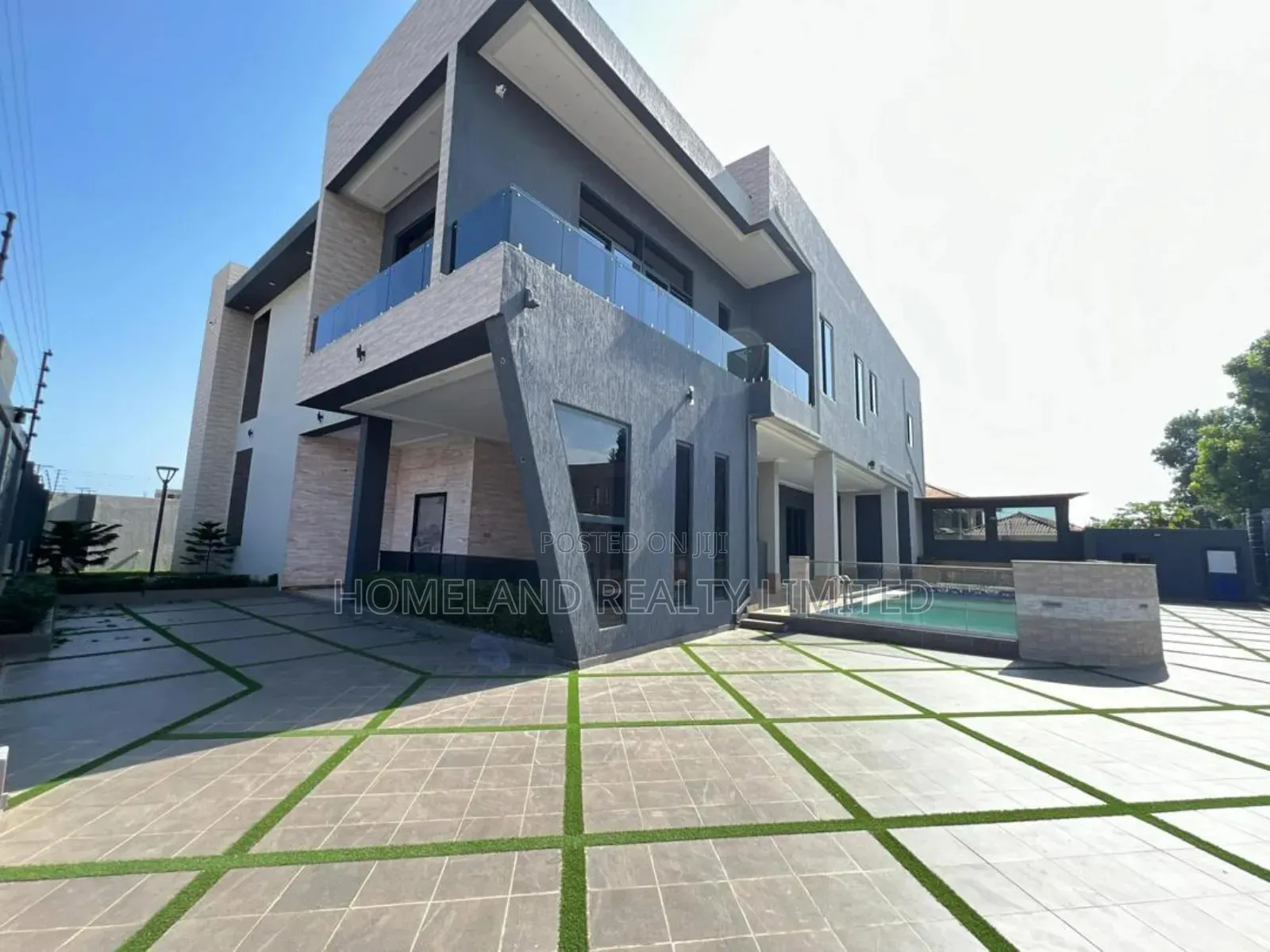 5bdrm Duplex in East Airport for sale in Airport Residential Area