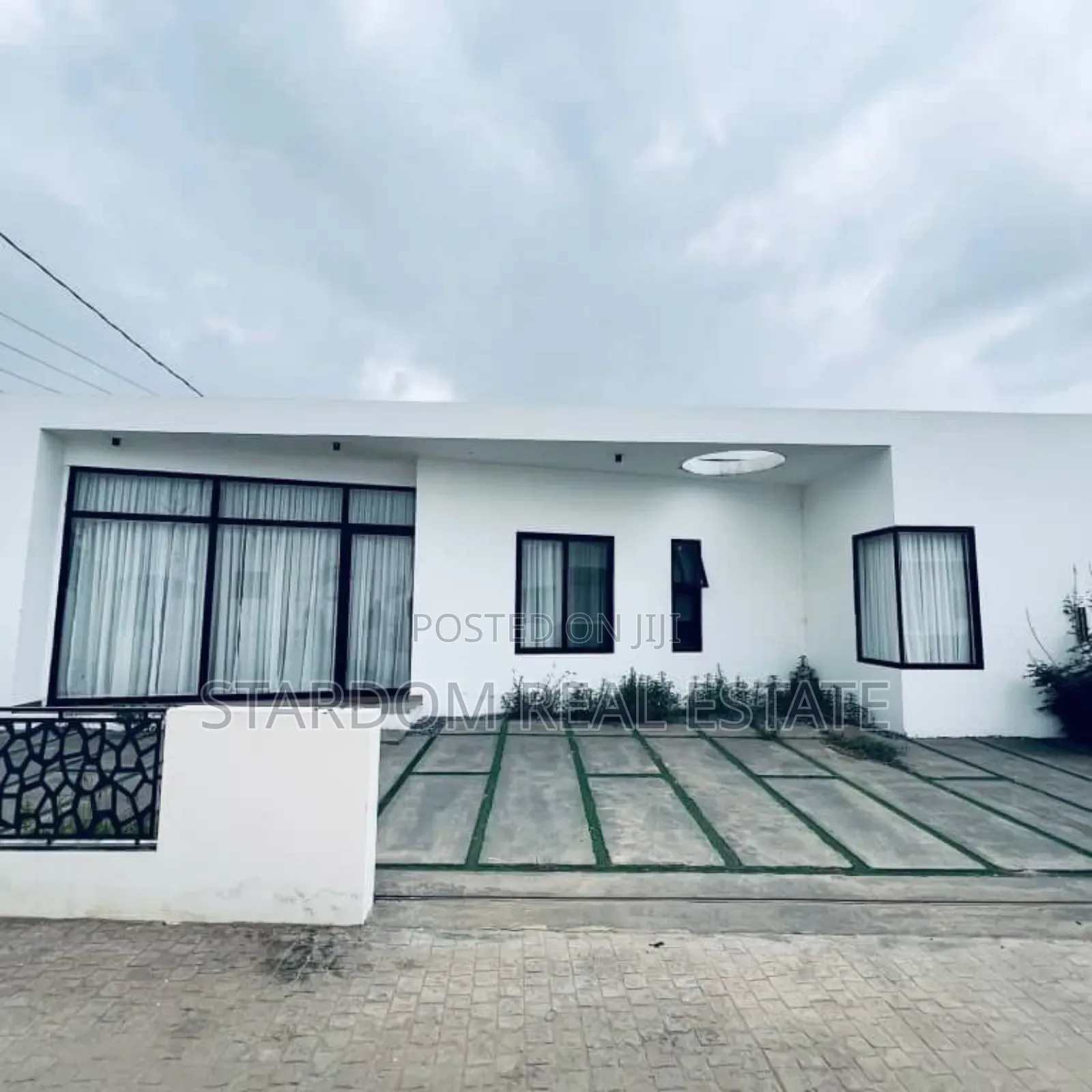 Furnished 2bdrm Bungalow in Ashaley Botwe for sale in Ashaley Botwe