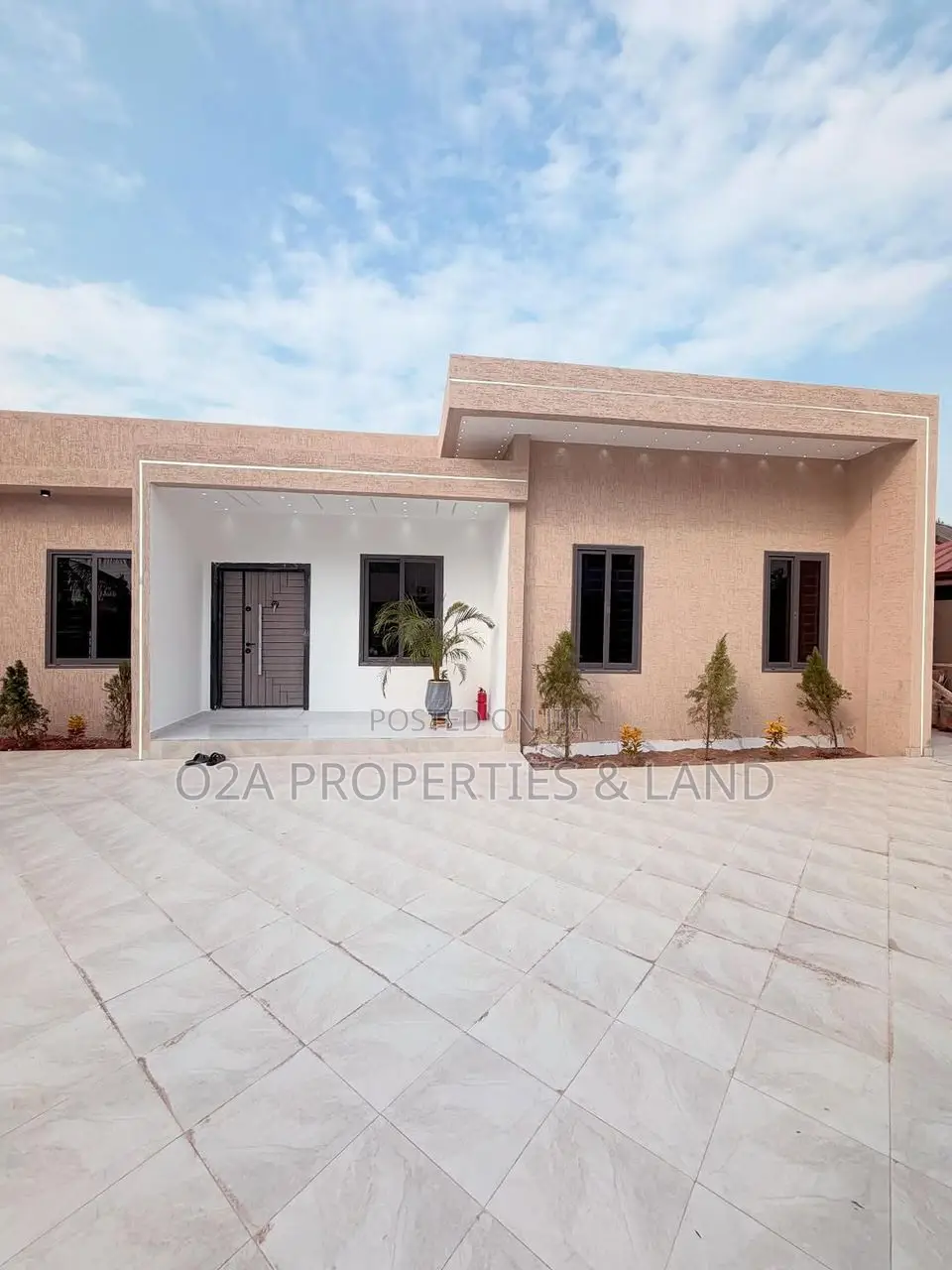 3bdrm House in Lakeside for sale in Lake Side Estate