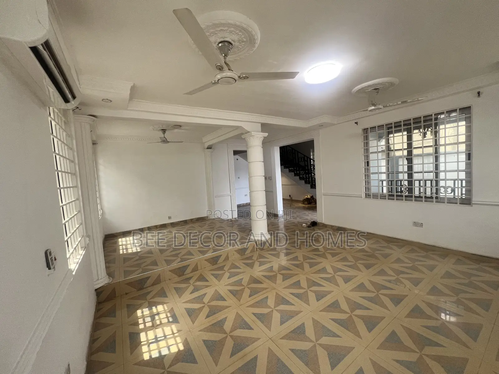 5bdrm House in Bee Decor & Homes, Old Ashomang for rent in Old Ashomang