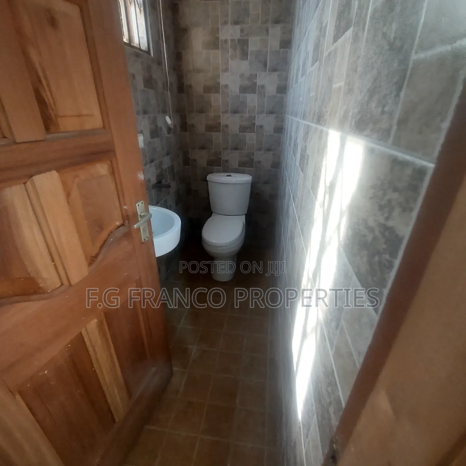 2bdrm Apartment in Kg Franco Properties, Spintex for rent in Spintex