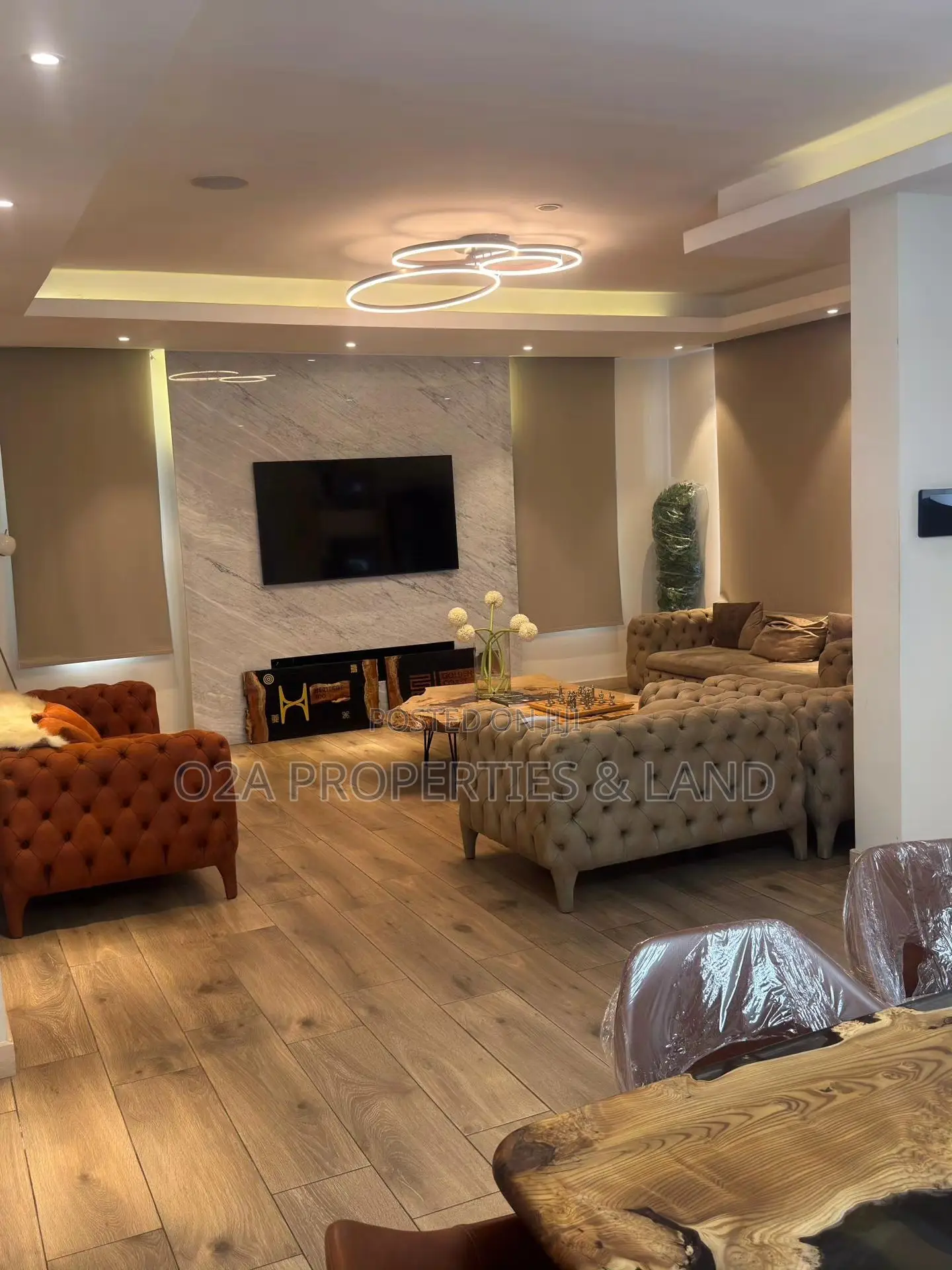 4bdrm Townhouse/Terrace in Cantonments, Acquinas for sale in Acquinas