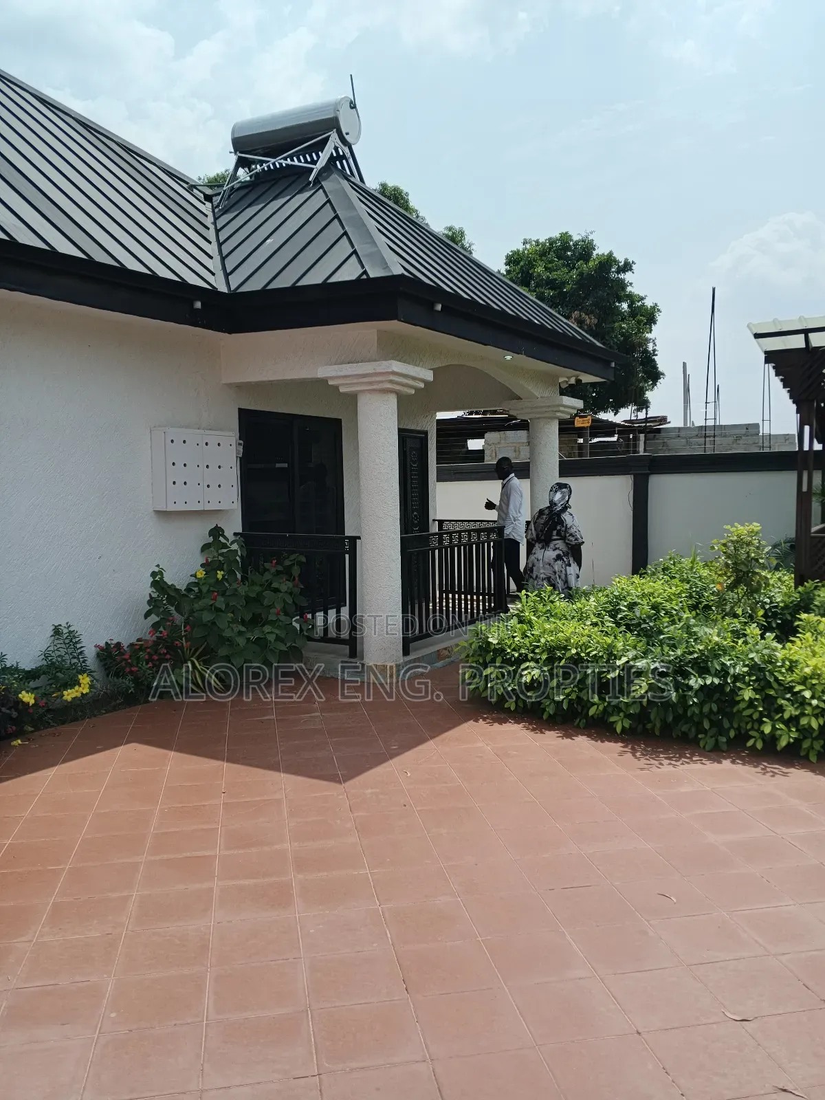 Furnished 2bdrm House in Maalejor, Frafraha for sale in Frafraha