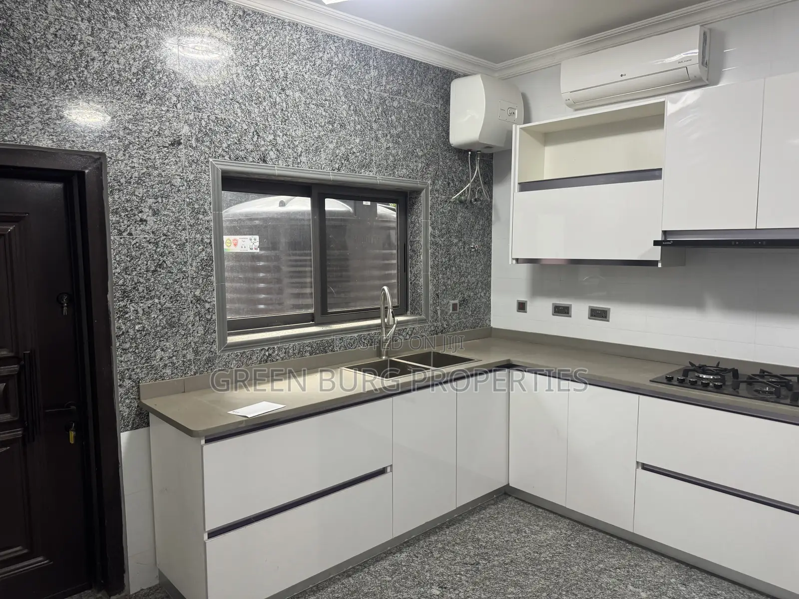 5bdrm House in East Legon for rent in East Legon