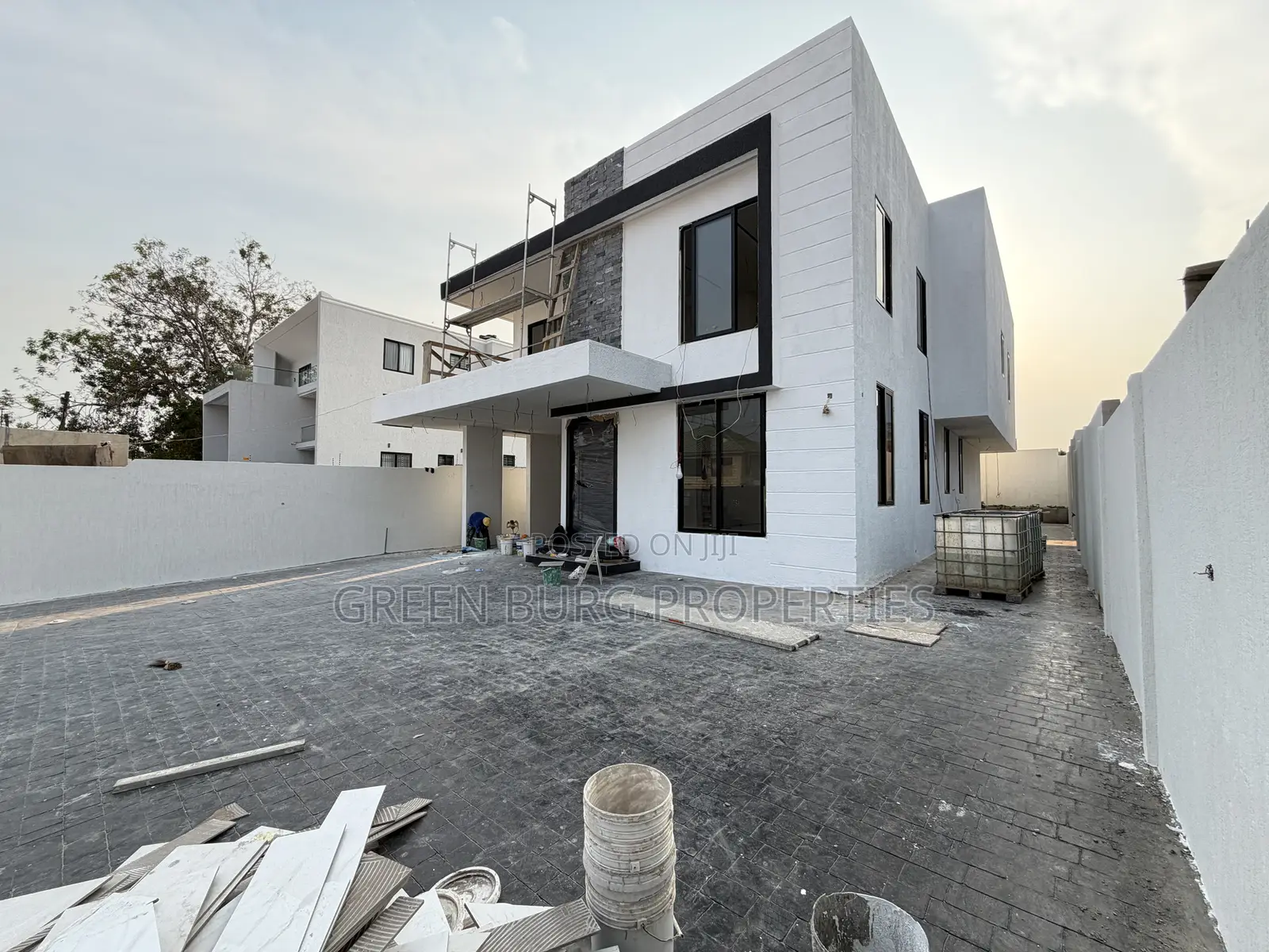 4bdrm House in East Legon for sale in East Legon