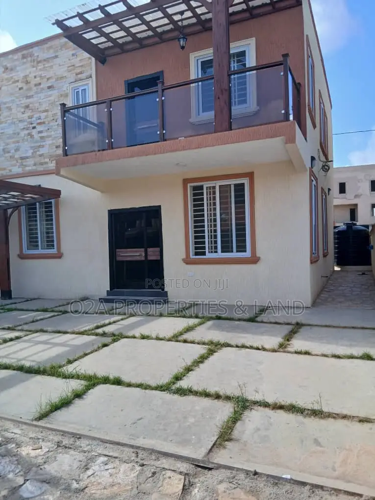3bdrm House in Achimota, Mile 7 for rent in Mile 7