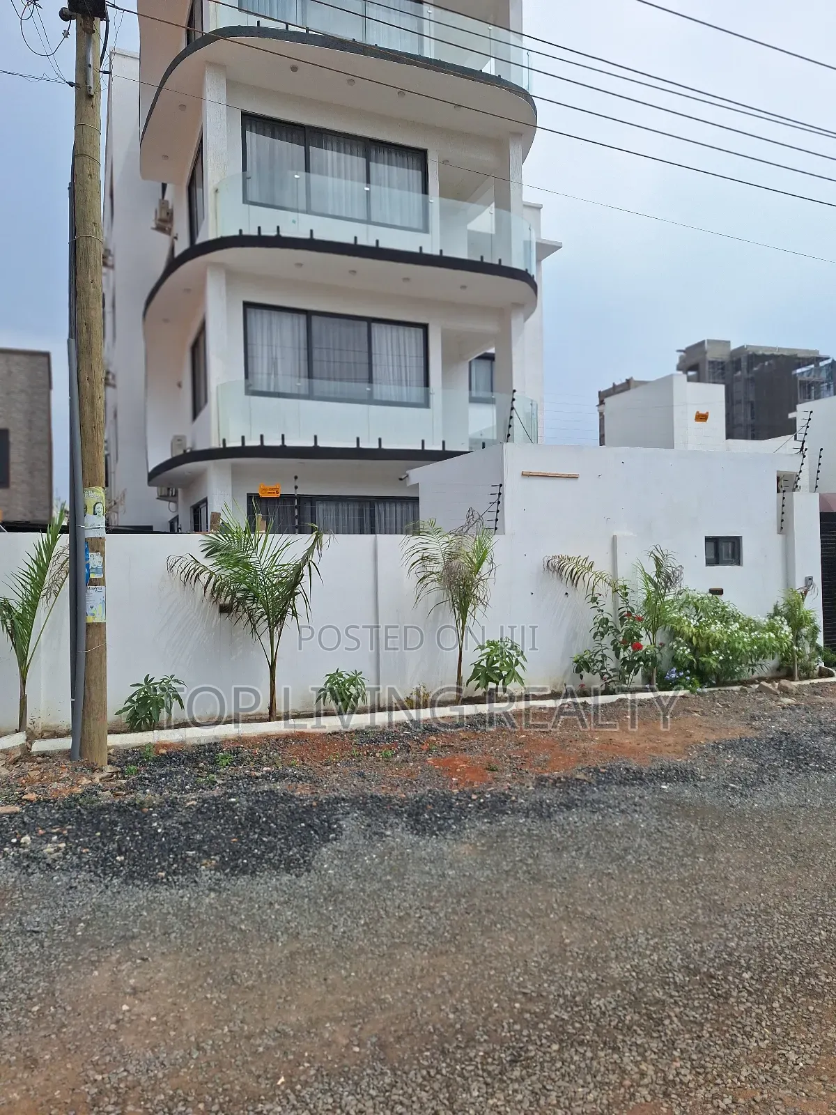 2bdrm Apartment in Tse Addo, Airport Residential Area for rent in Airport Residential Area