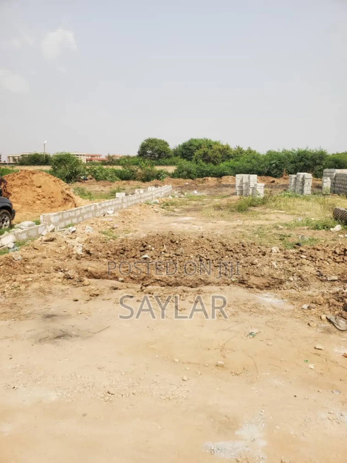 Very Nice Half Plot Comm19 for Sale in Tema Metropolitan