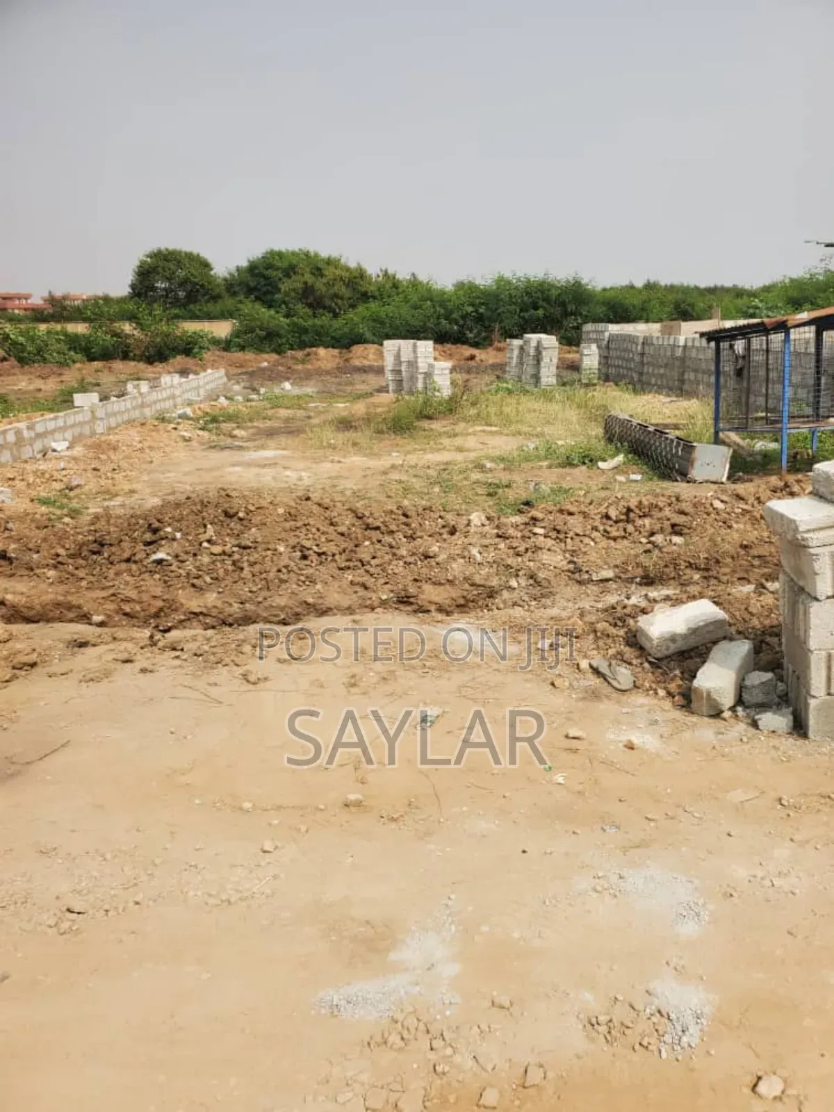 Very Nice Half Plot Comm19 for Sale in Tema Metropolitan