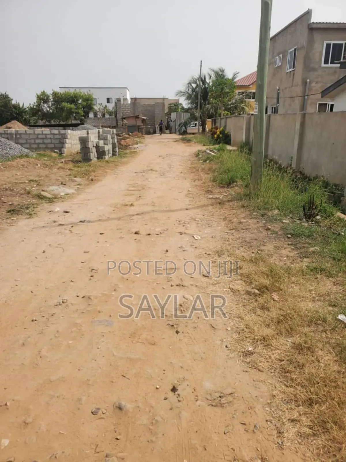 Very Nice Half Plot Comm19 for Sale in Tema Metropolitan