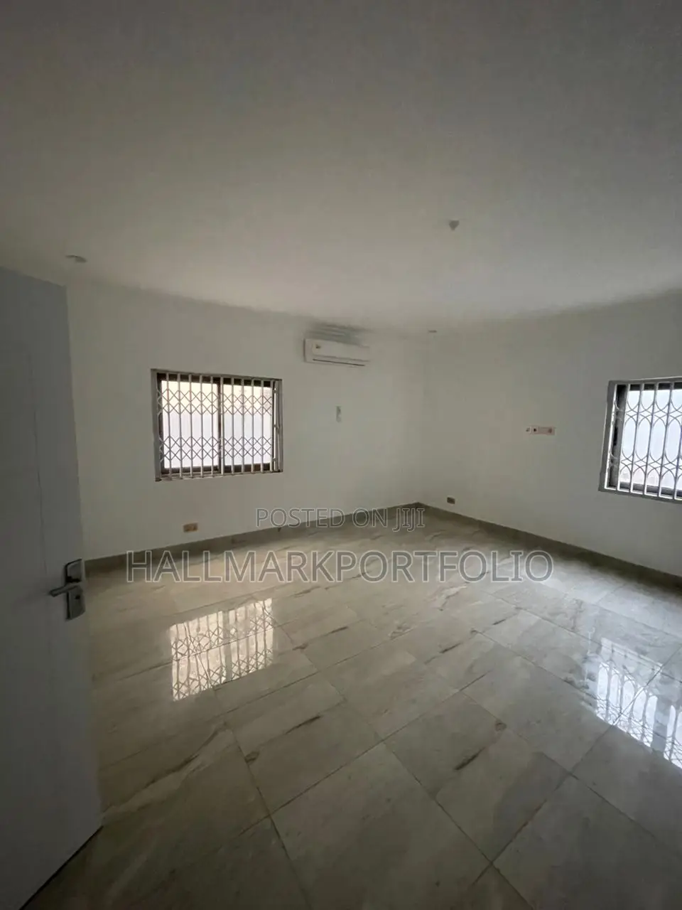 10 Rooms Office Space in East Legon