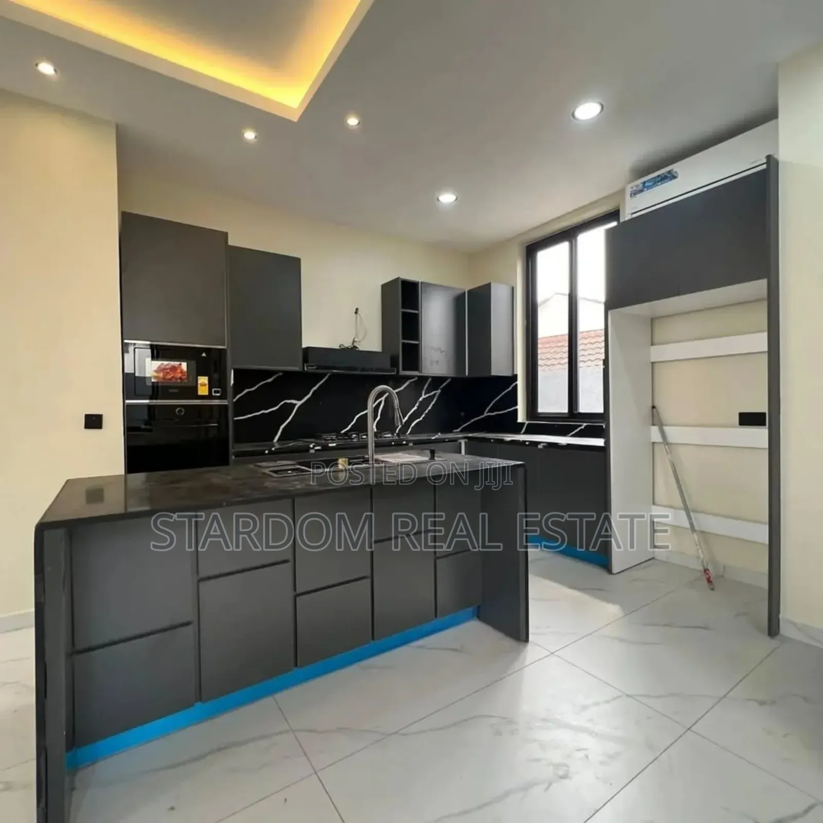 4bdrm Duplex in Adjiringanor, East Legon for sale in East Legon