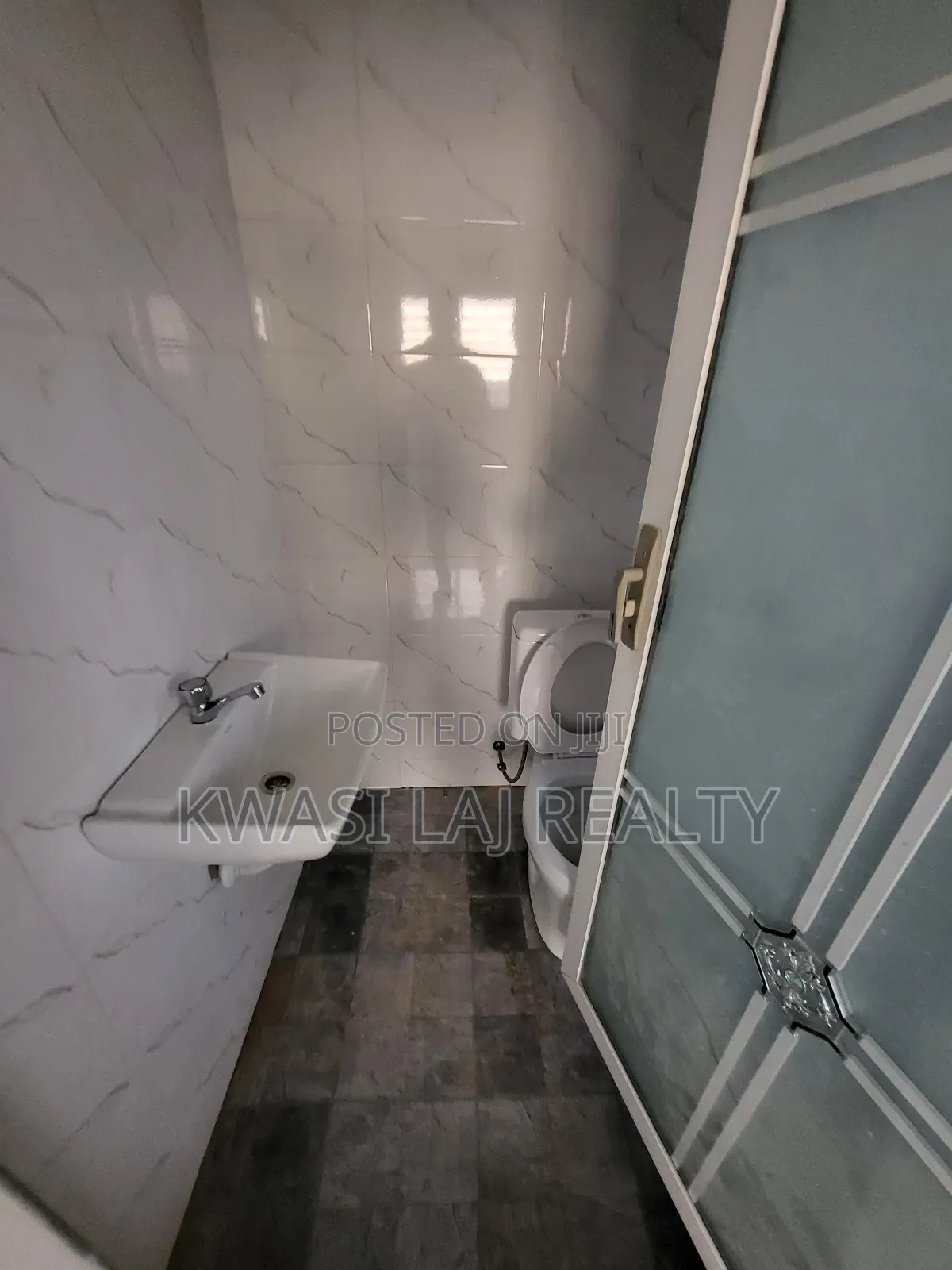 2bdrm House in Nyanyano Kasoa, Weija for sale in Weija