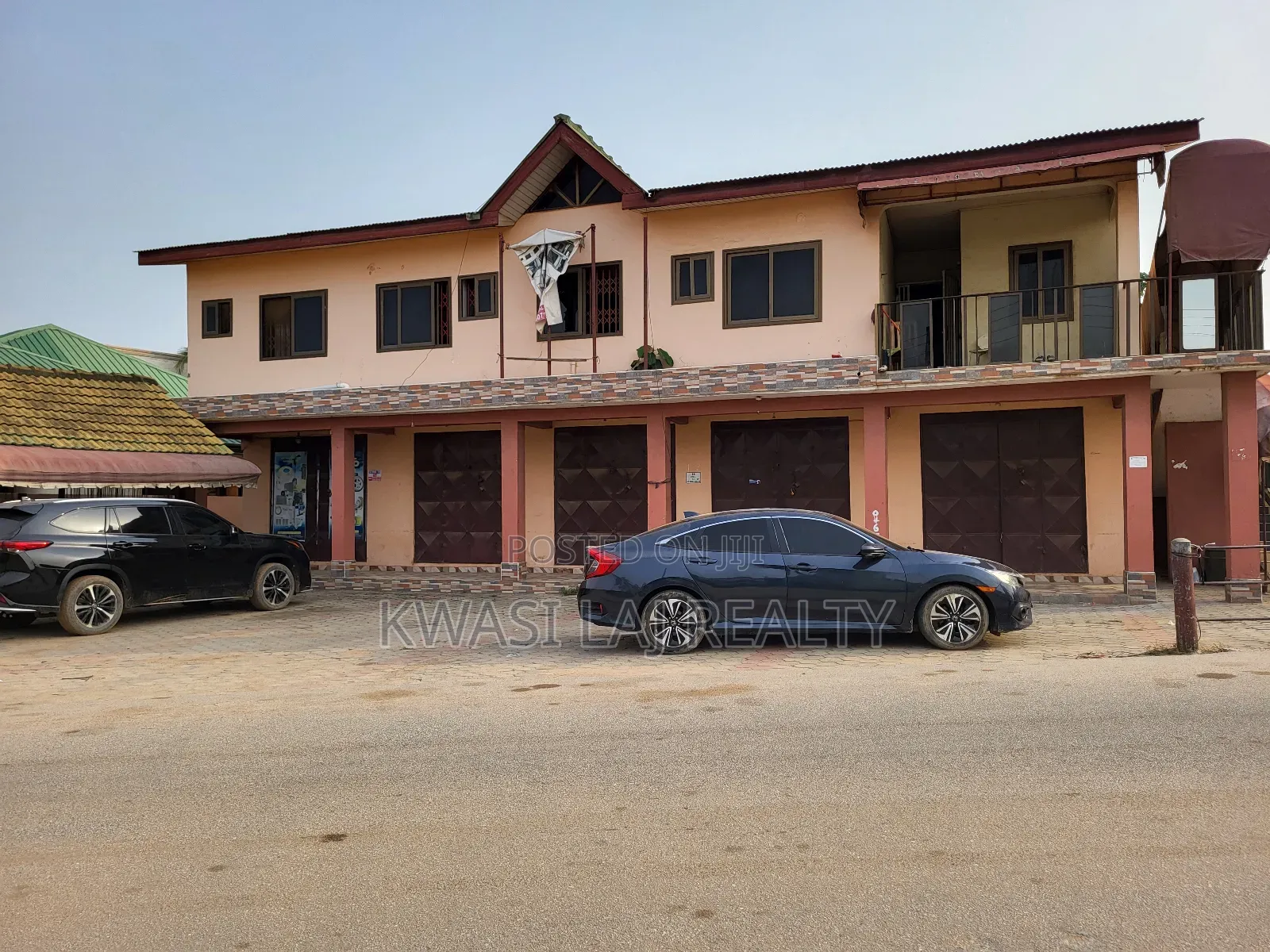 9bdrm Apartment in Scc, Weija for sale in Weija