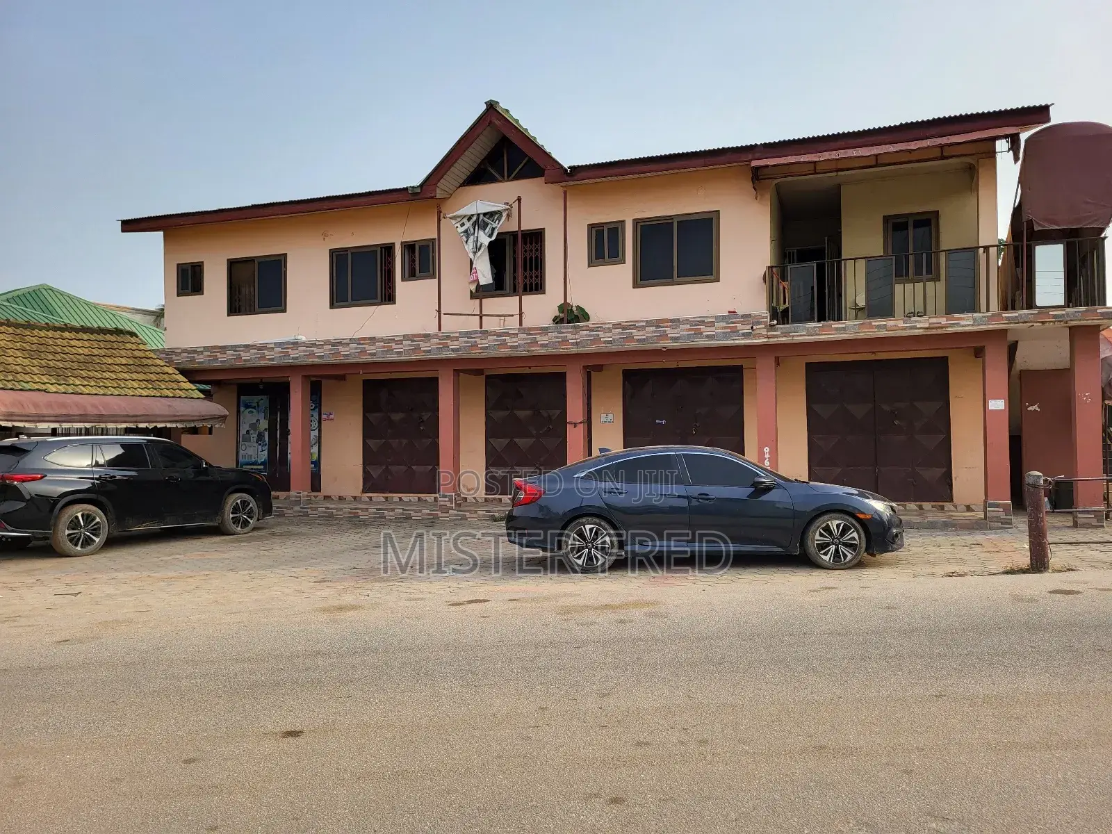 9bdrm Apartment in Scc, Weija for sale in Weija