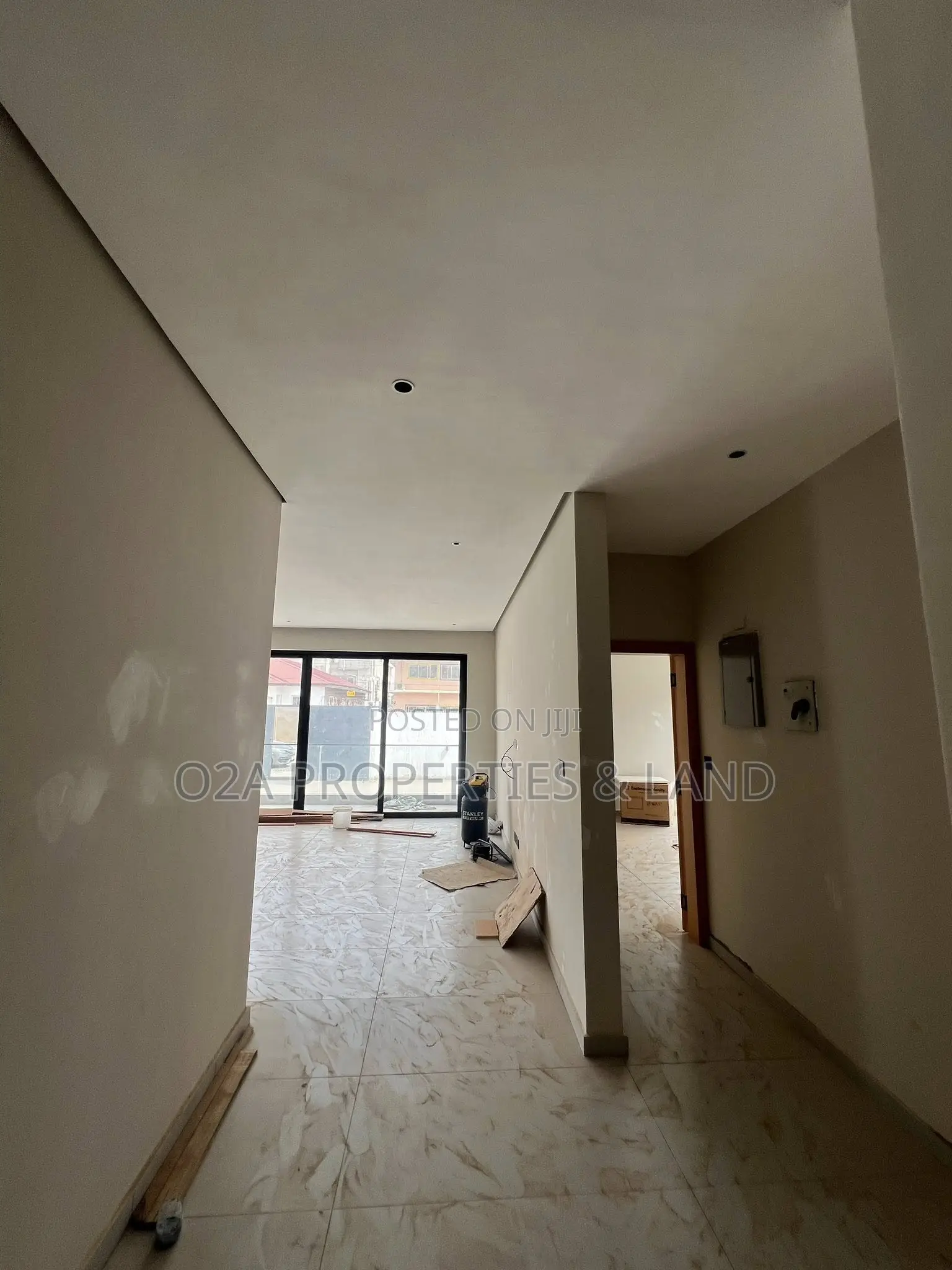 3bdrm House in Ashaley Botwe , for sale in Lake Side Estate