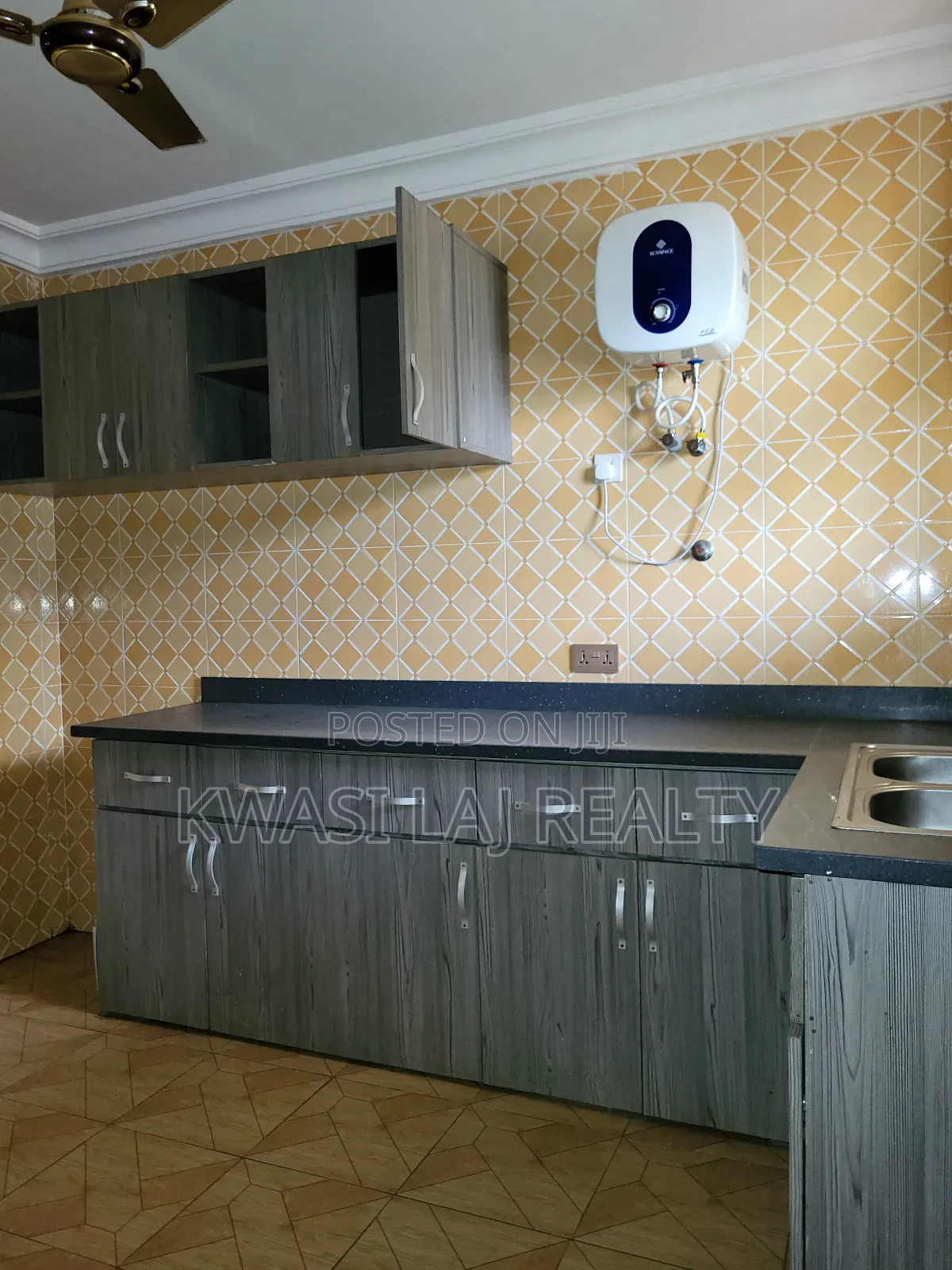2bdrm Apartment in Ajasko Kokrobite, Weija for rent in Weija