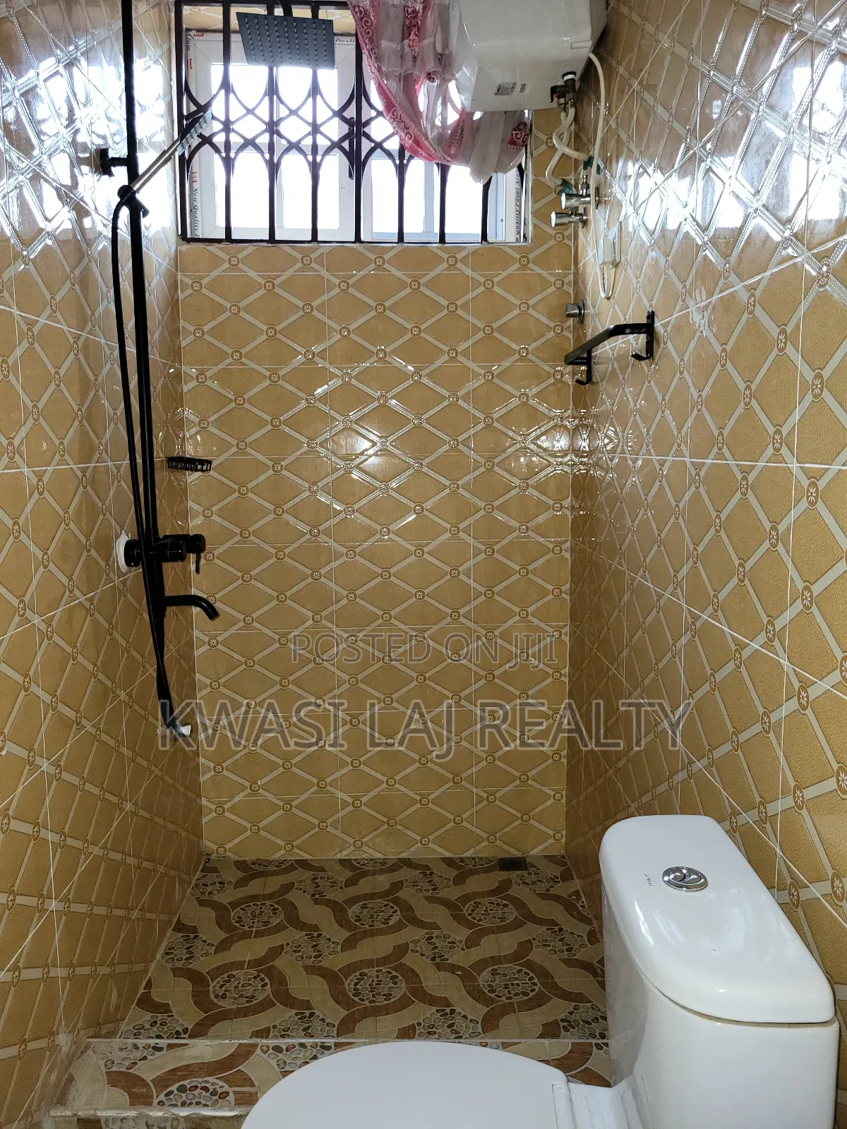 2bdrm Apartment in Ajasko Kokrobite, Weija for rent in Weija
