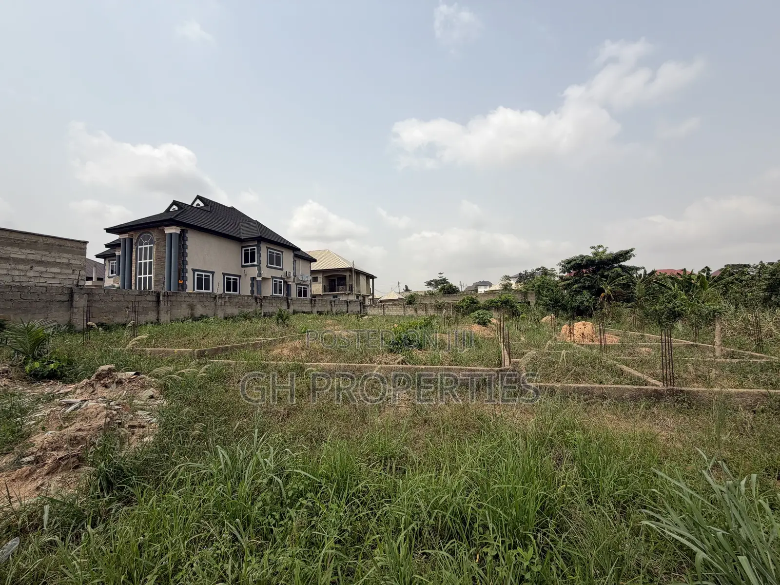 One Full Plot for Sale. in Kumasi Metropolitan