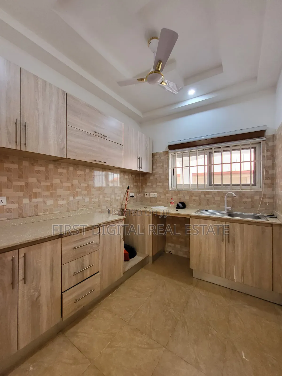 Chamber and Hall Self Contain for Rent at West Hills Mile 11 in West Hills Mall Area