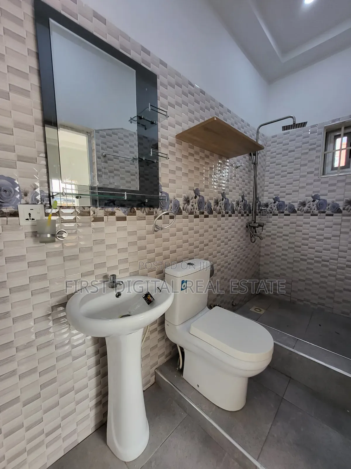 Chamber and Hall Self Contain for Rent at West Hills Mile 11 in West Hills Mall Area