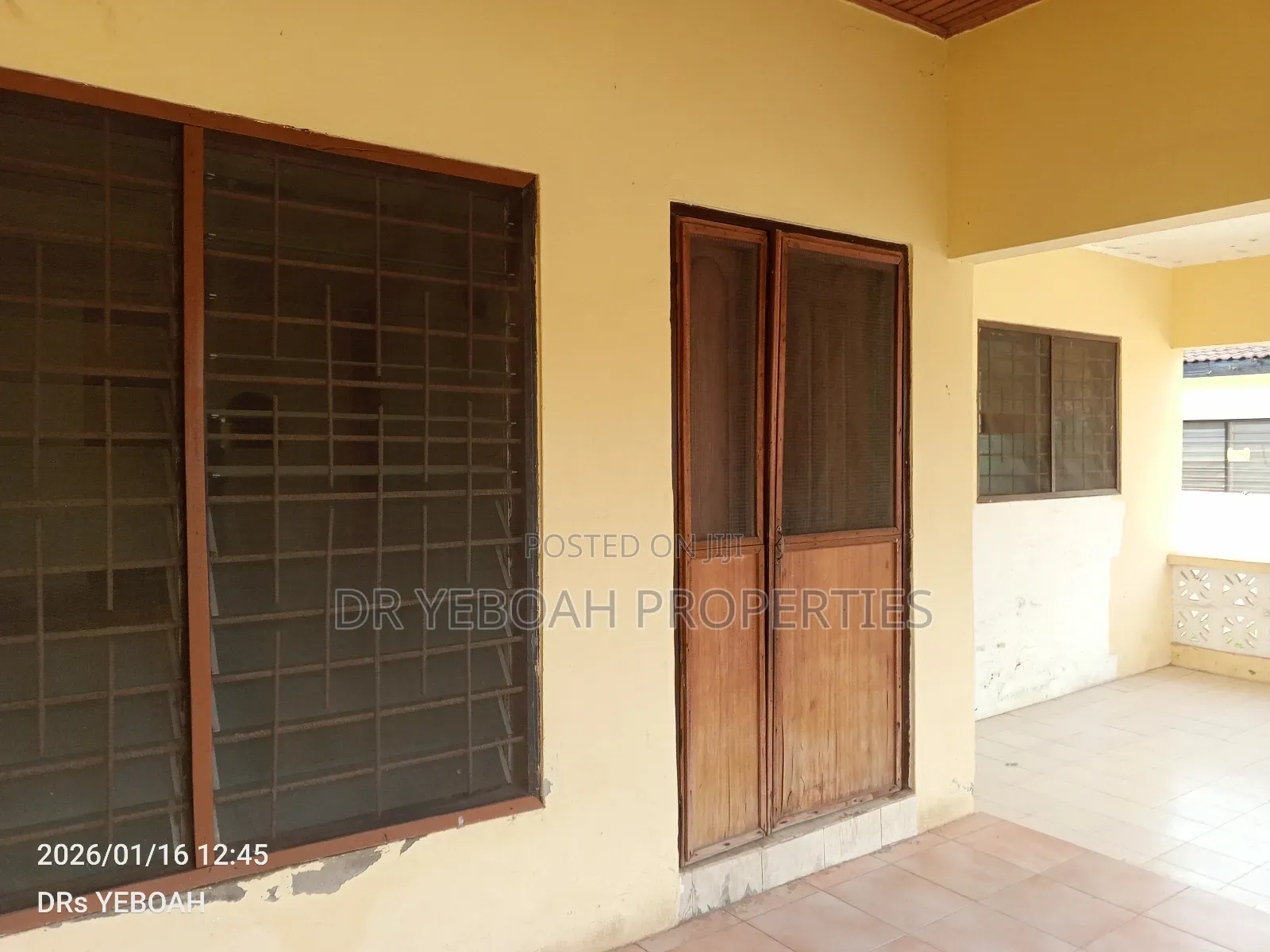 3bdrm House in Spintex Road:- 3 for sale in Spintex