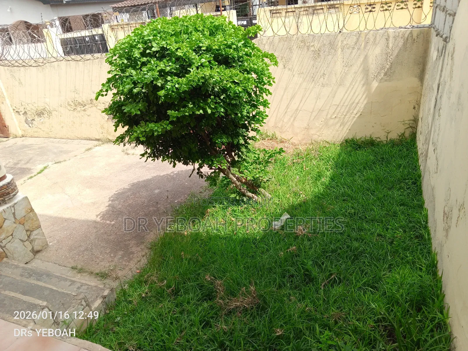 3bdrm House in Spintex Road:- 3 for sale in Spintex
