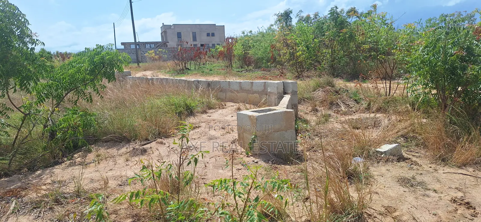 Minutes From the Airport Site in New Ningo