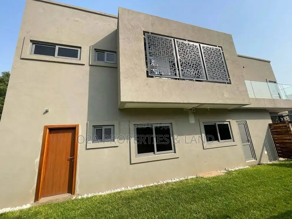 4bdrm House in Cantonments, Acquinas for rent in Acquinas