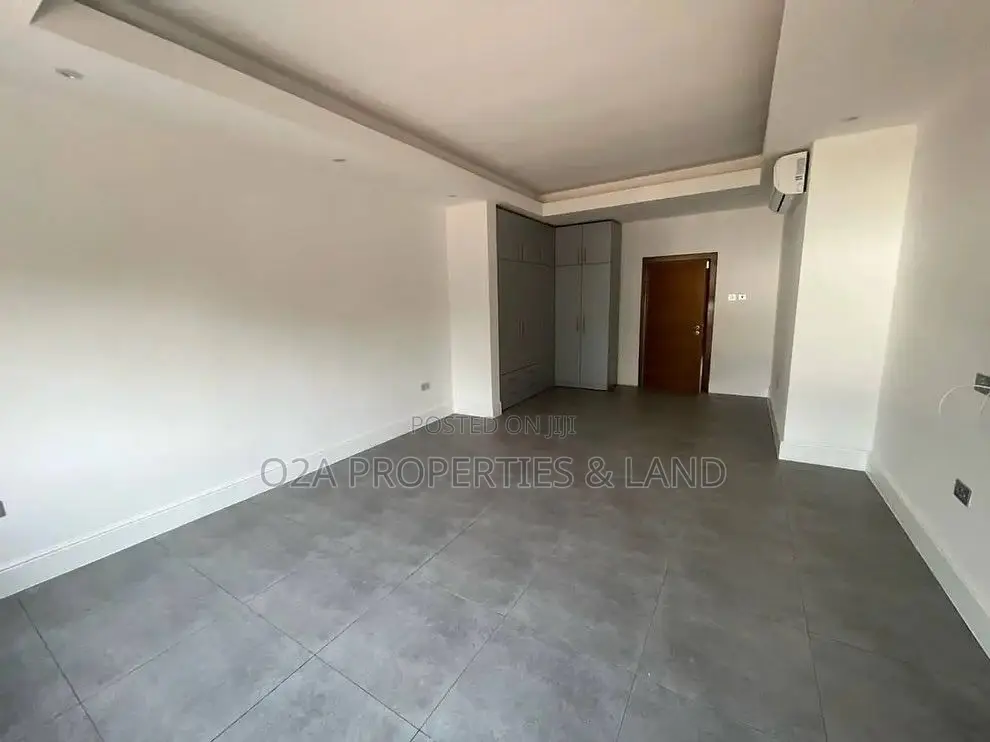 4bdrm House in Cantonments, Acquinas for rent in Acquinas