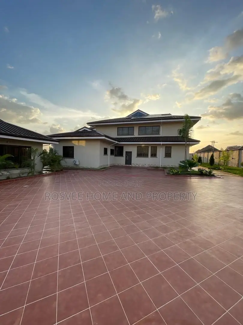 Furnished 5bdrm Mansion in Daban, Kumasi Metropolitan for sale in Kumasi Metropolitan
