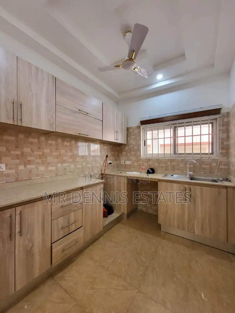 1bdrm Room & Parlour in Westhills Mall for rent in West Hills Mall Area