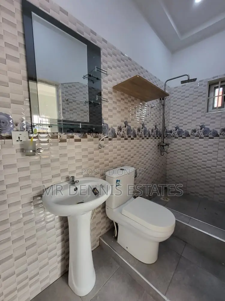 1bdrm Room & Parlour in Westhills Mall for rent in West Hills Mall Area