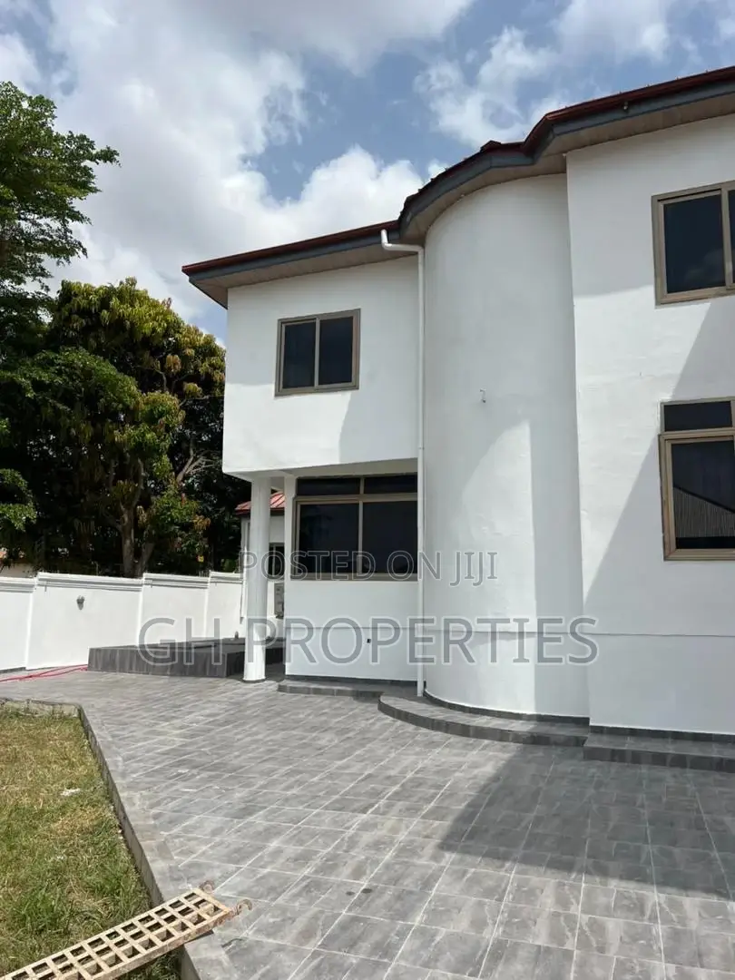10bdrm Mansion in Aboabo, Kumasi Metropolitan for sale in Kumasi Metropolitan