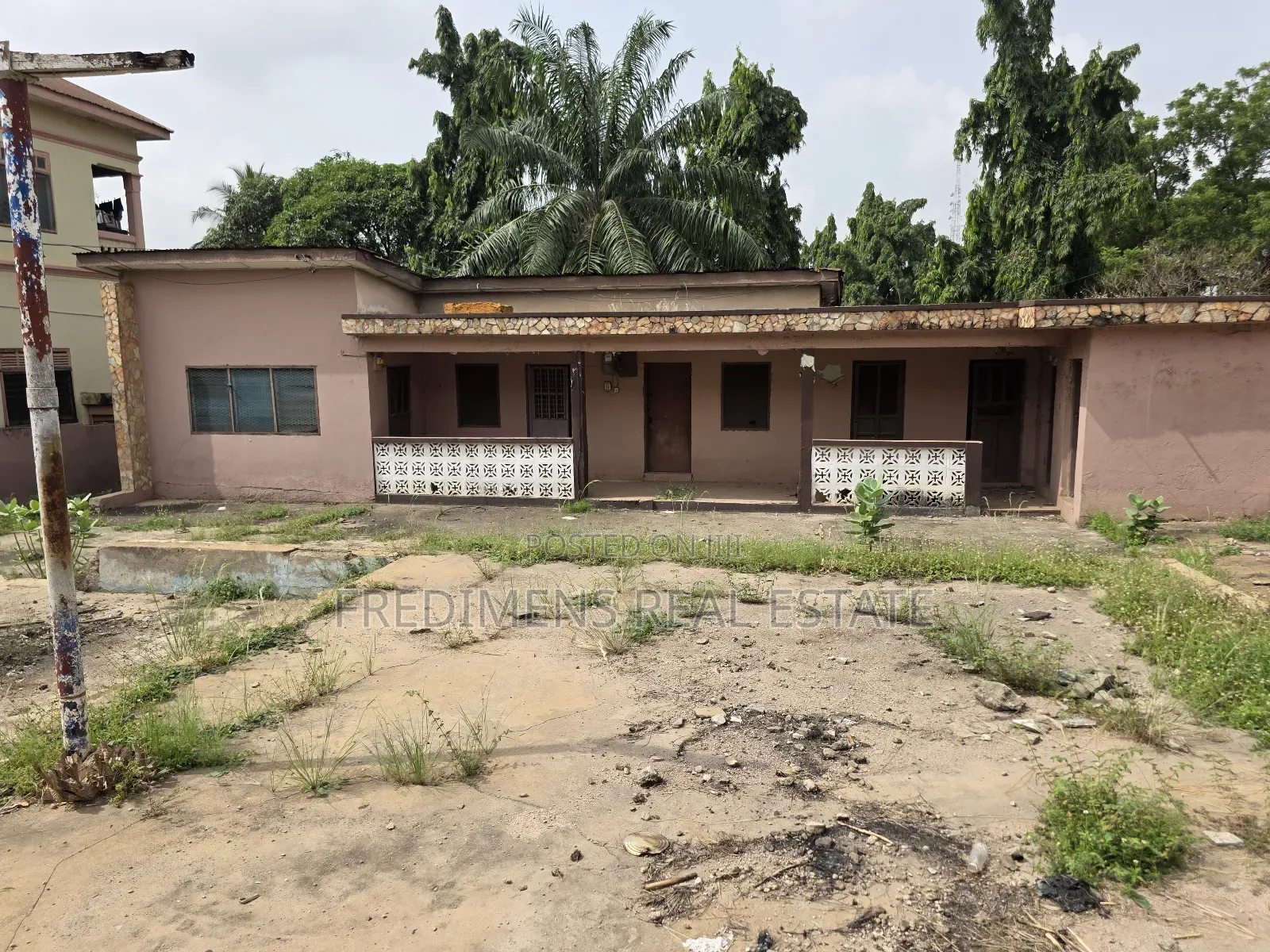 5bdrm House in Fredimens Real, Kumasi Metropolitan for sale in Kumasi Metropolitan
