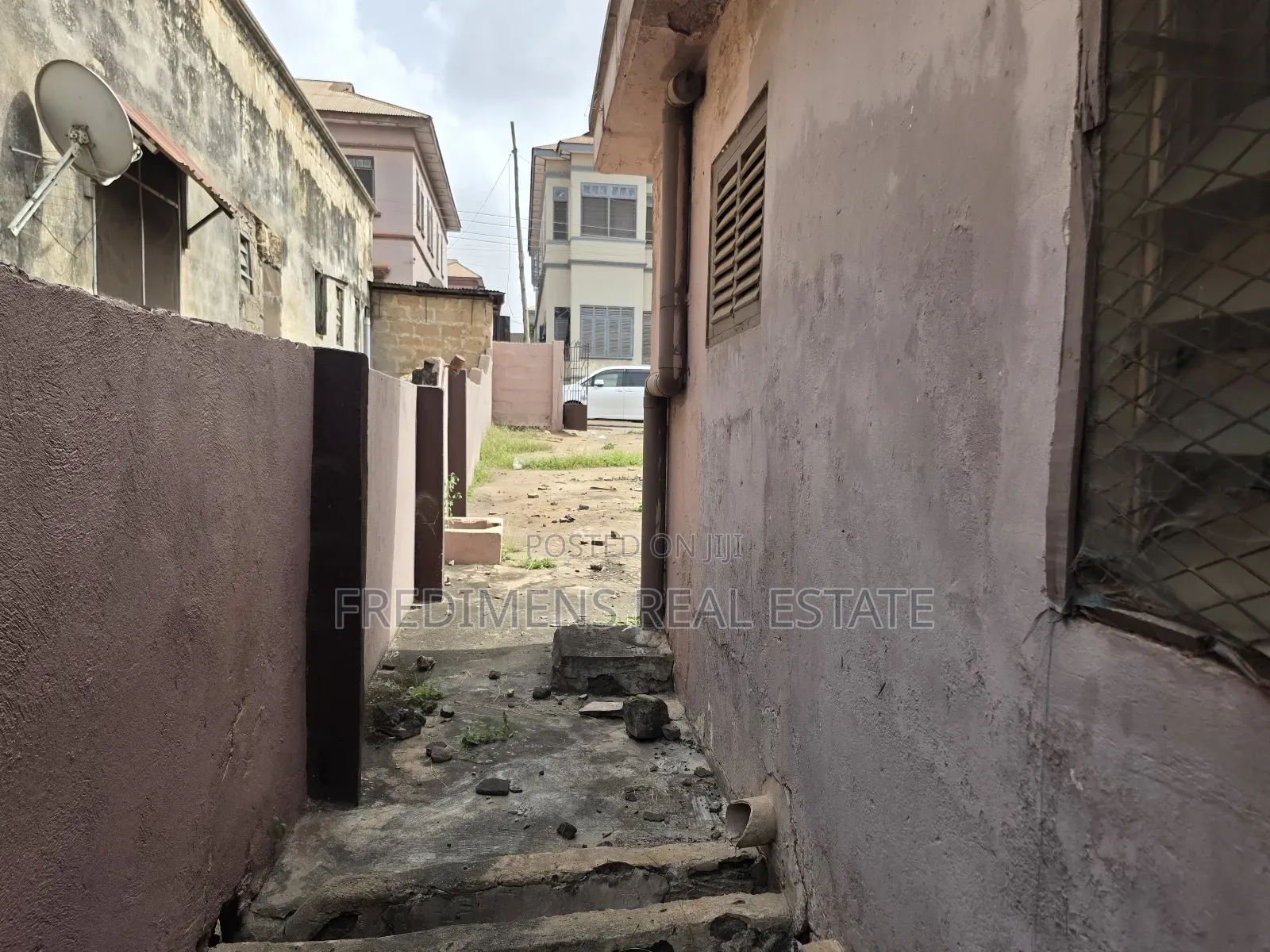 5bdrm House in Fredimens Real, Kumasi Metropolitan for sale in Kumasi Metropolitan
