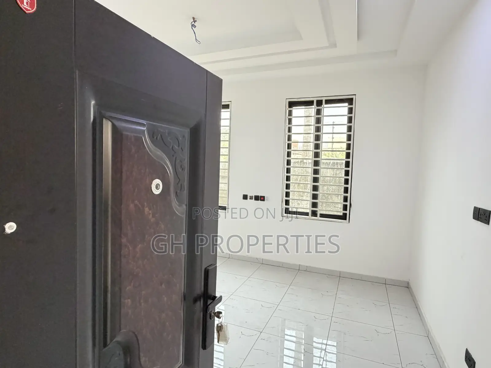 4bdrm Duplex in Santasi, Kumasi Metropolitan for sale in Kumasi Metropolitan