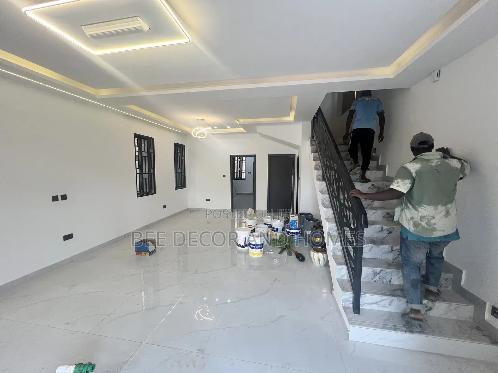 3bdrm House in Bee Decor & Homes, Old Ashomang for sale in Old Ashomang