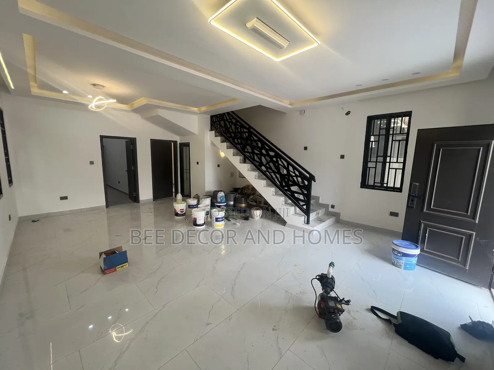3bdrm House in Bee Decor & Homes, Old Ashomang for sale in Old Ashomang