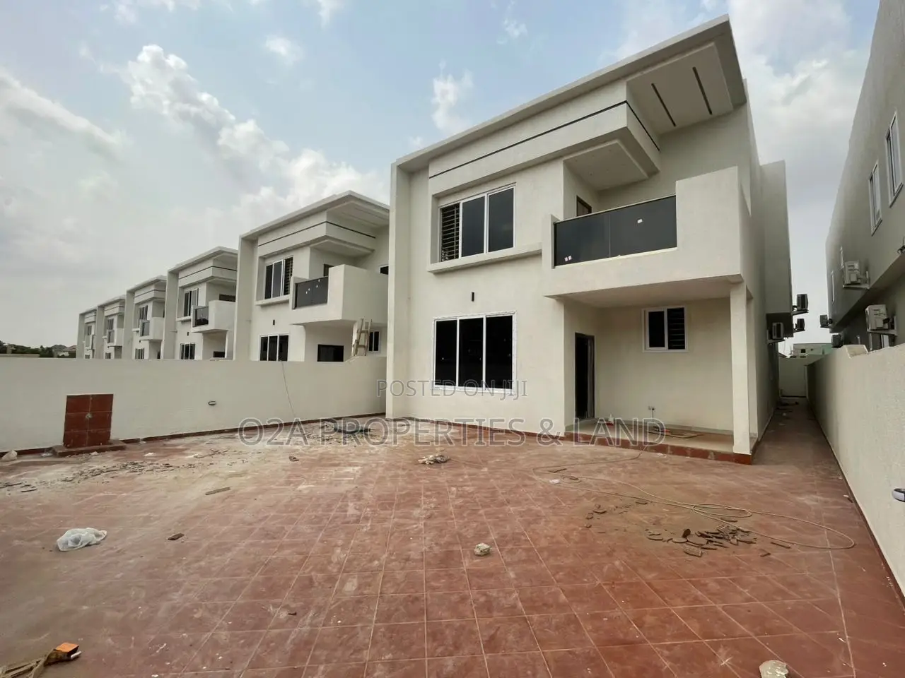 4bdrm House in Lakeside Estate for sale in Lake Side Estate