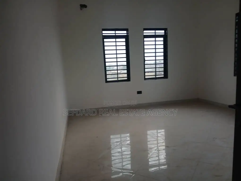 Furnished 4bdrm Duplex in East Legon for sale in East Legon