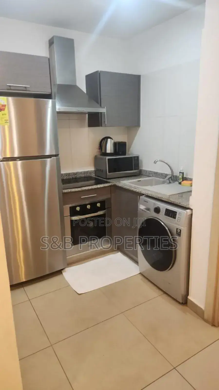 Furnished 1bdrm Apartment in The Gallery -Clifton, East Legon for rent in East Legon
