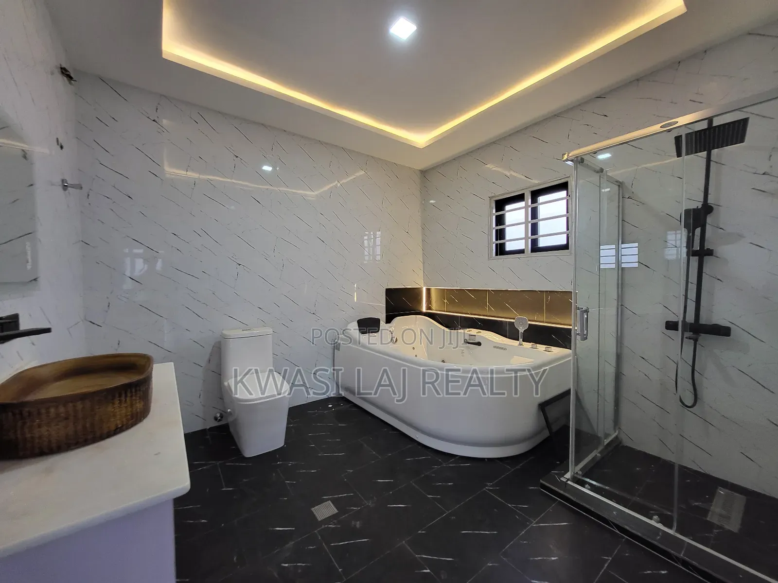 4bdrm House in Spintex for sale in Spintex