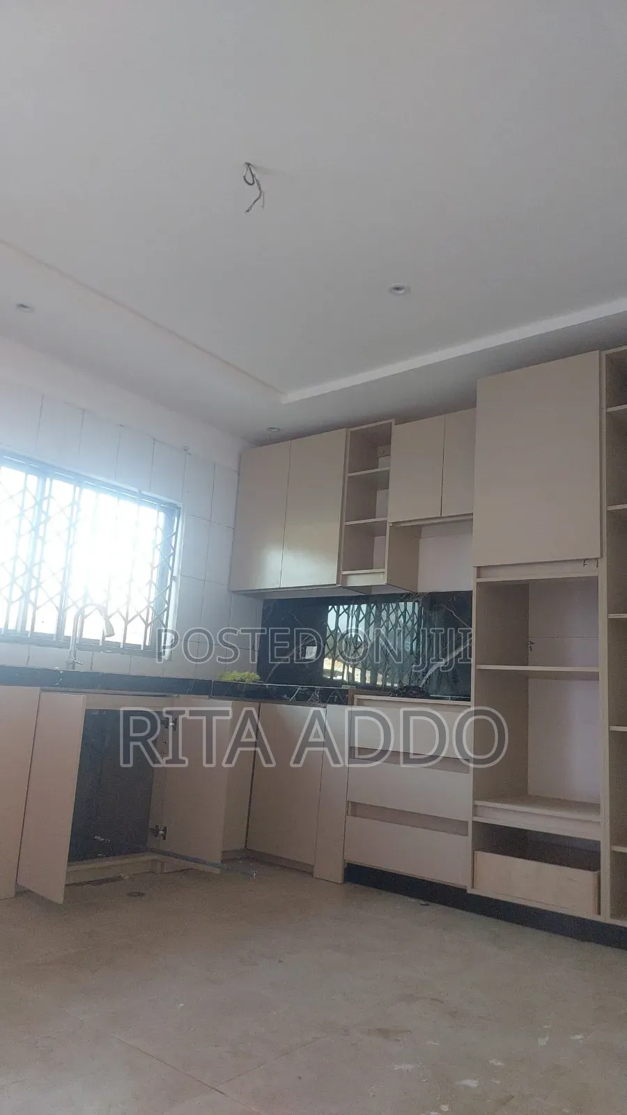 4bdrm House in Lakeside for rent in Lake Side Estate